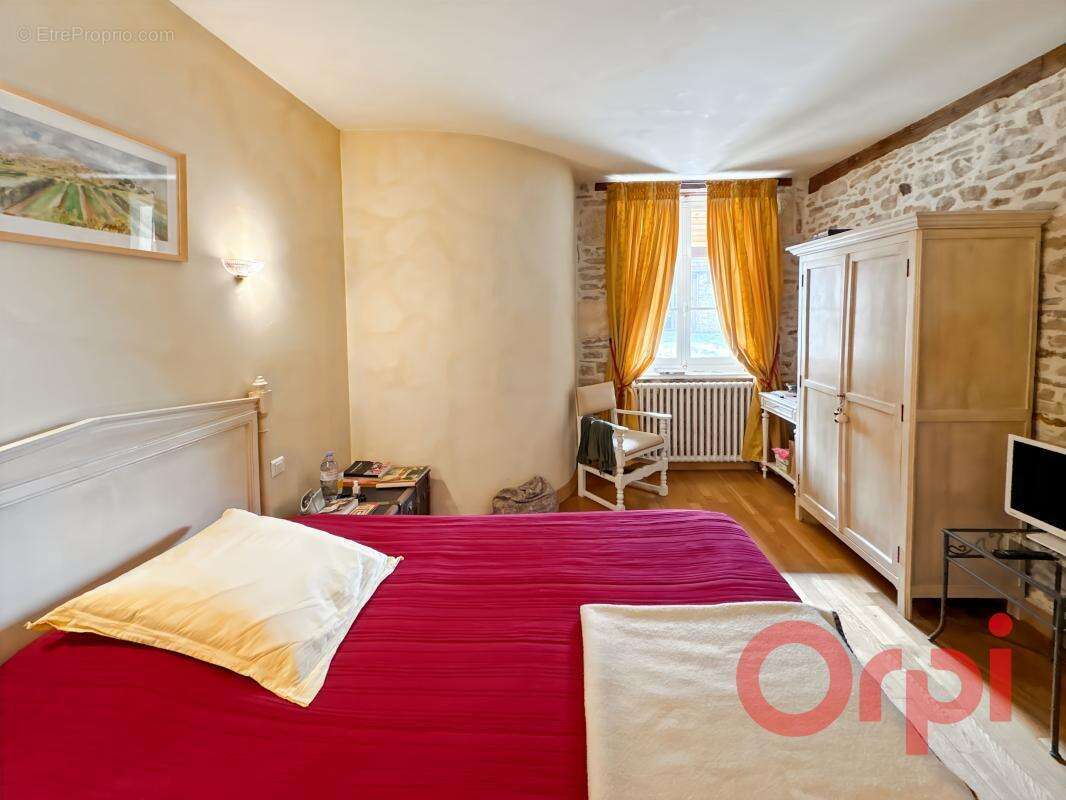 Maison à NEUILLY-EN-DUN