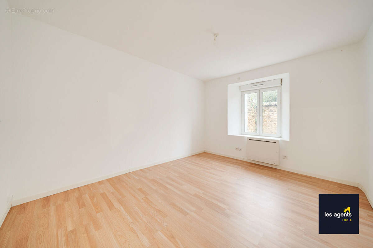 Maison  5 pièce(s) 160 m2 + cour - photo 10