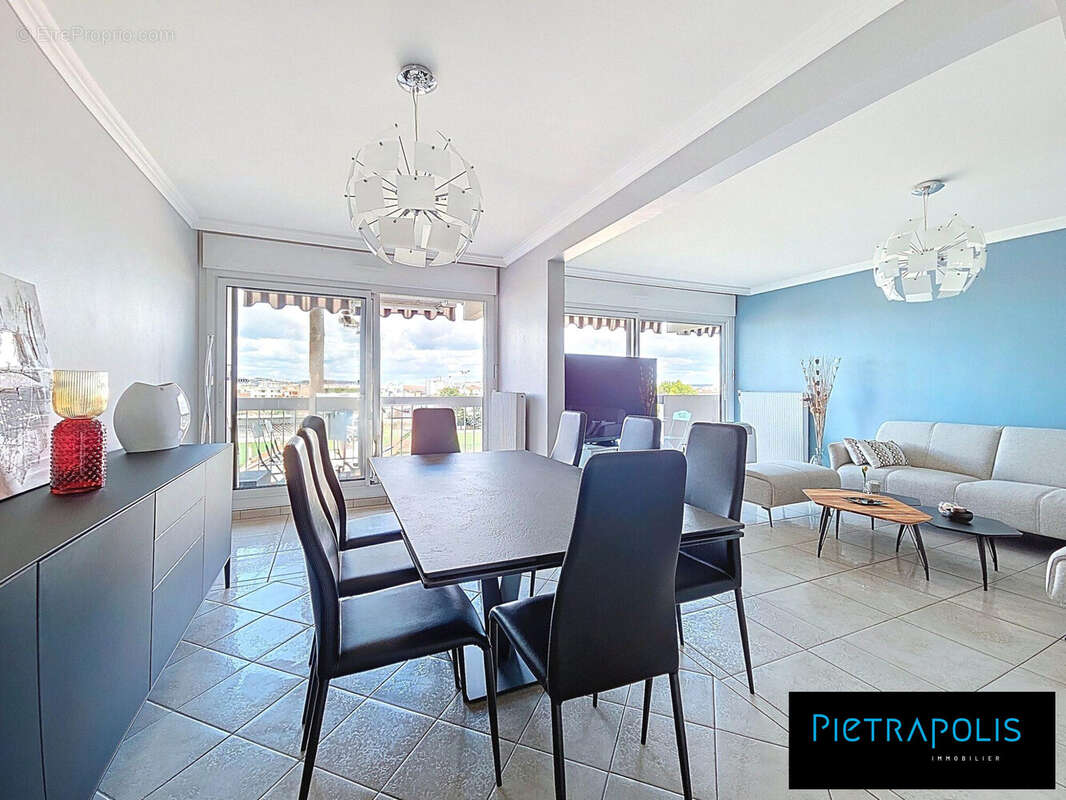 Appartement à LYON-8E