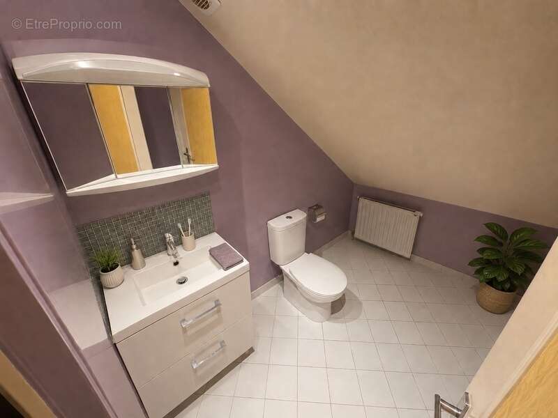 Maison à VERNEUIL-EN-HALATTE