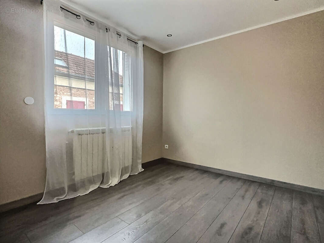 Maison à SAINT-MICHEL-SUR-ORGE