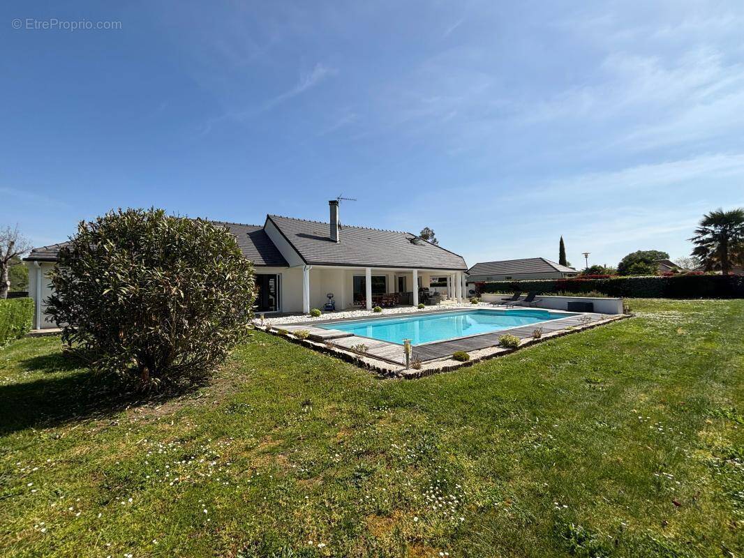 Maison à OUSSE