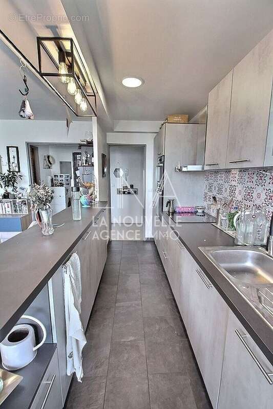 Appartement à LES LILAS