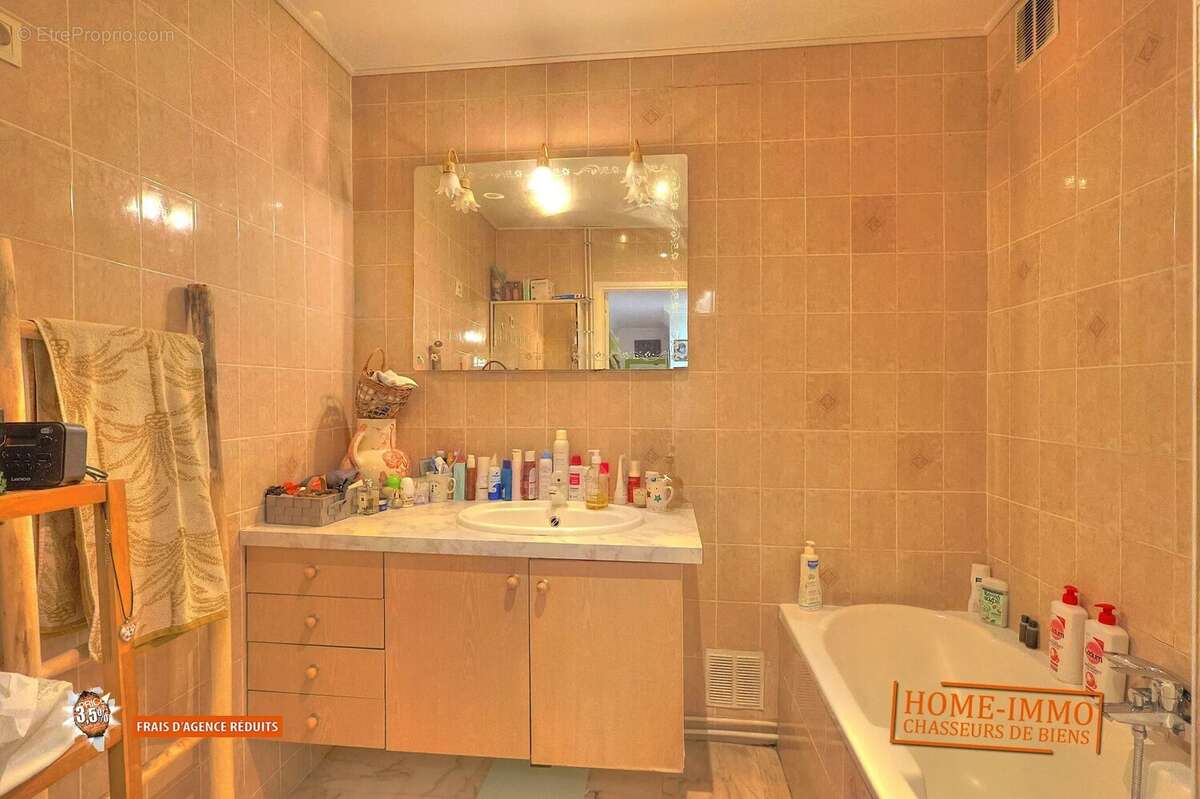 Appartement à VILLENEUVE-LOUBET