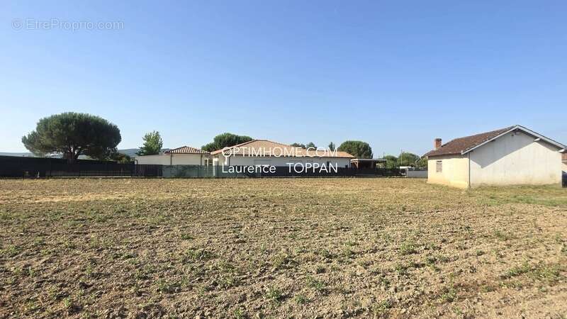terrain plat avec dépendance à Villeneuve sur Lot - photo 3