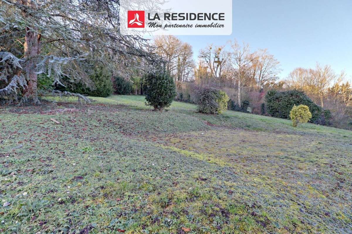 Maison 200 m² à Saint-Germain-En-Laye  - photo 8