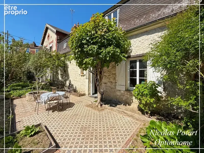 Maison à COMPIEGNE