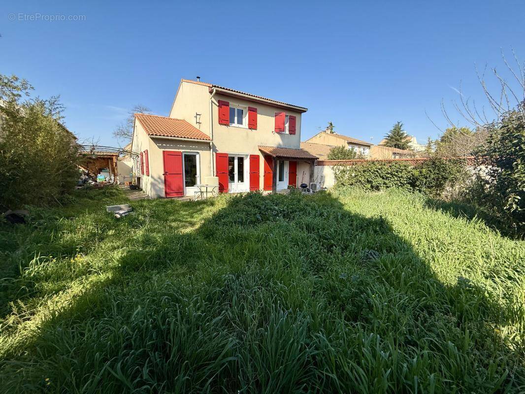 Maison à PELISSANNE