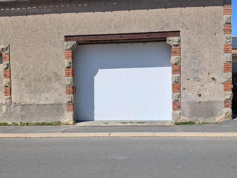 Maison à LES CERQUEUX