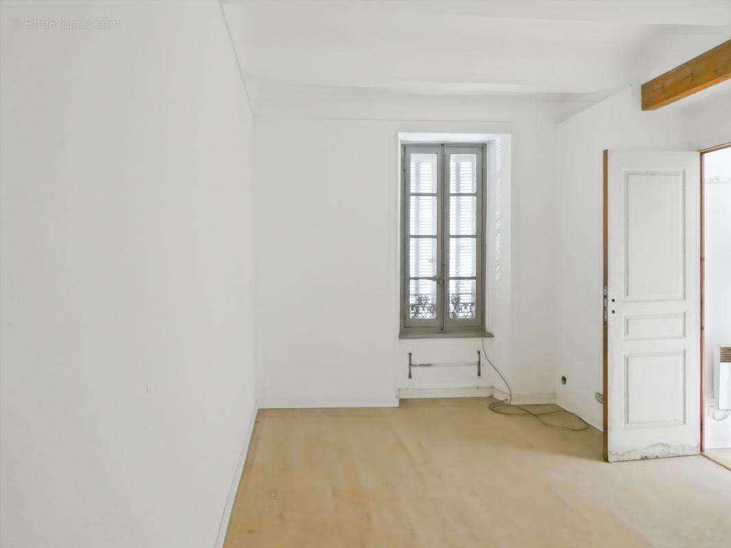 Immeuble Alès 160 m2, local commercial et trois appartements - photo 24