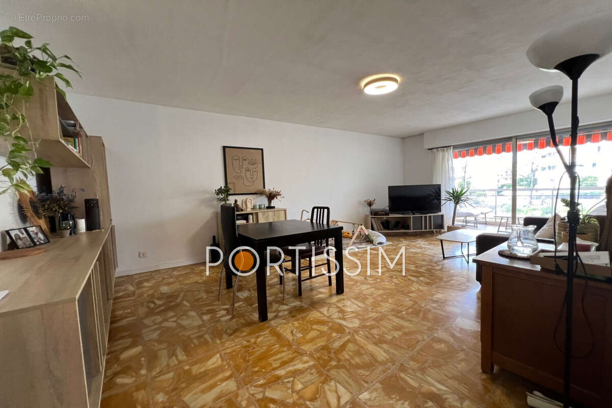 Appartement à CAGNES-SUR-MER