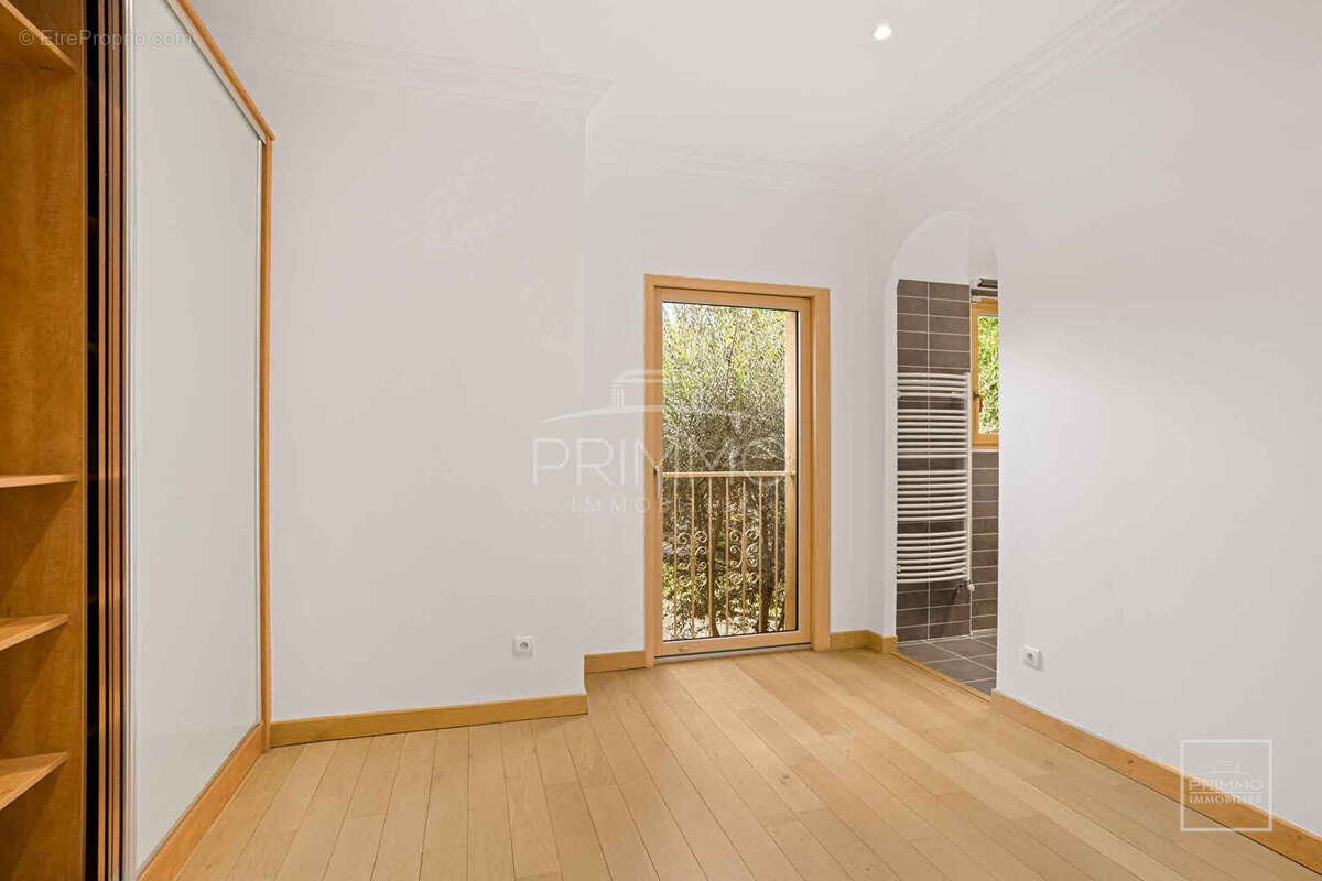 Maison à COLLONGES-AU-MONT-D&#039;OR