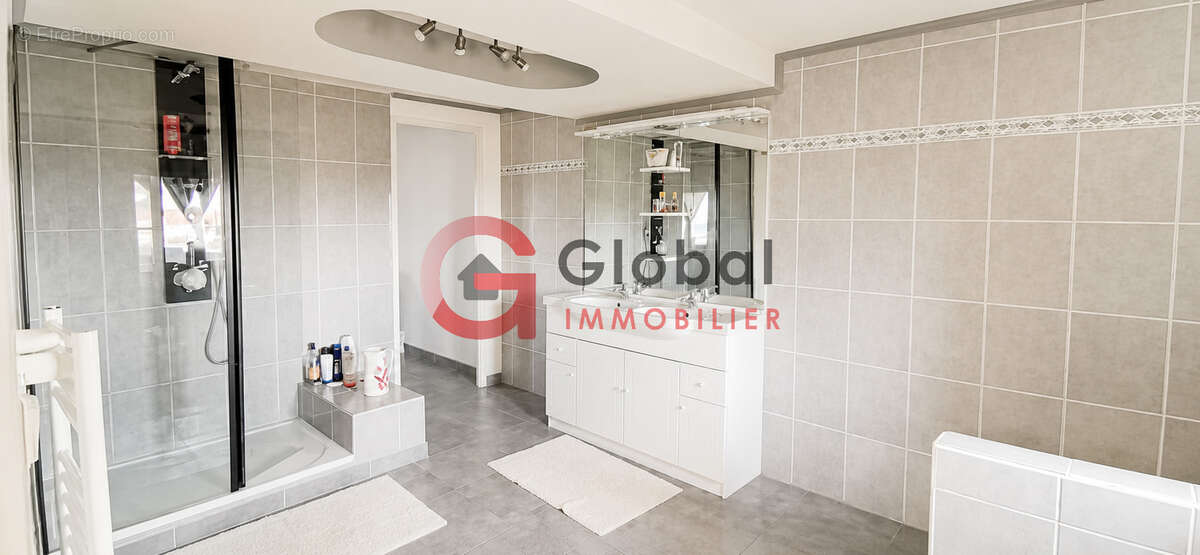 Maison familiale au calme avec grand terrain - photo 7