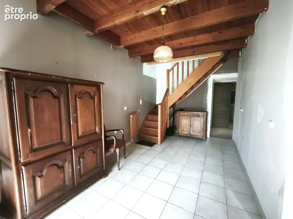 Maison 170 m² à Berneuil  - photo 5