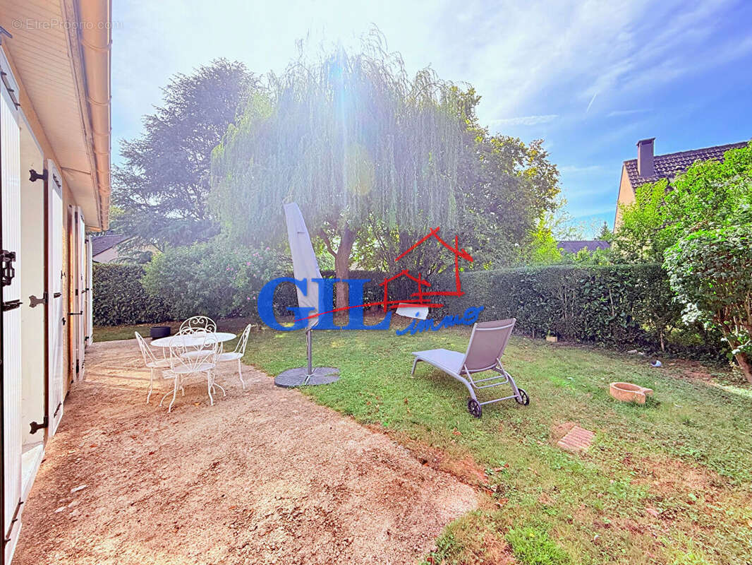 Maison à SAVIGNY-LE-TEMPLE