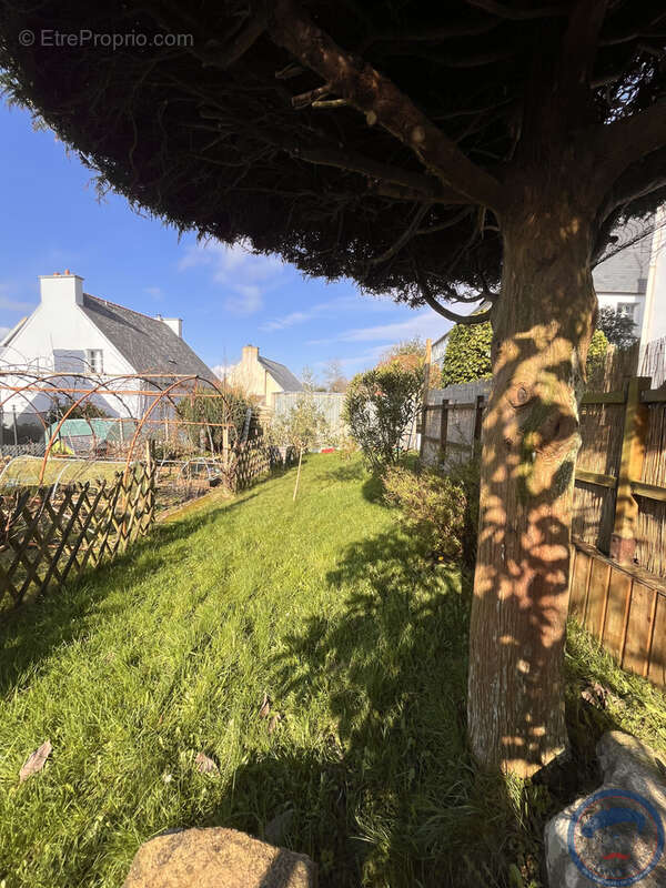 Maison à LOCRONAN