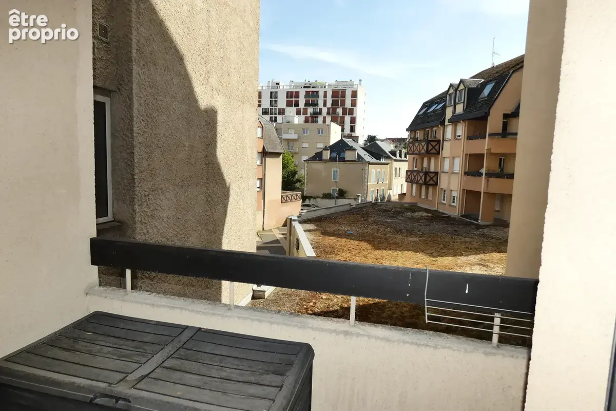 MONTLUÇON centre ville proche toutes commodités agréable appartement T3 avec balcons et garage - photo 8