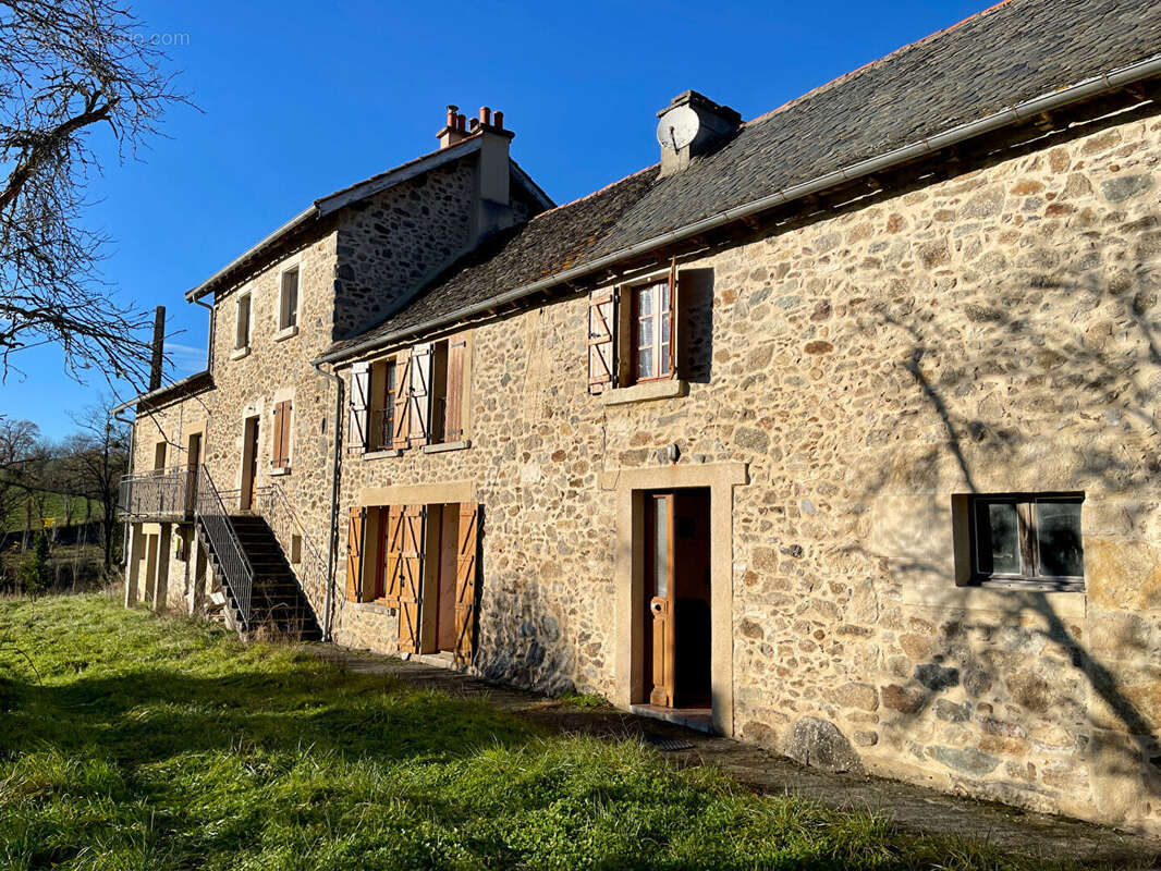 Maison à LANUEJOULS
