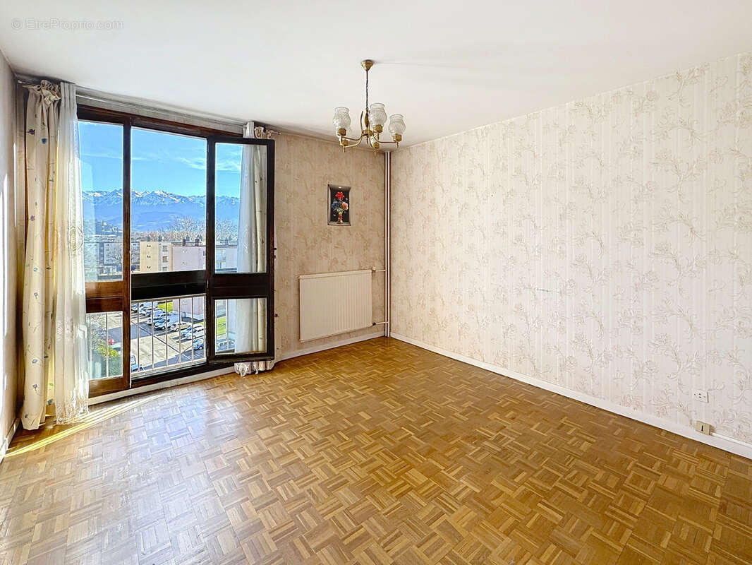 Appartement à FONTAINE