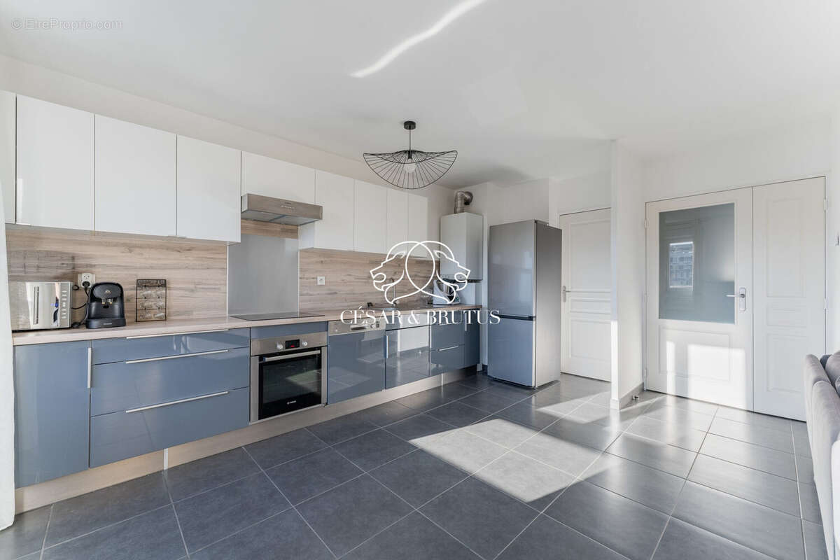 Appartement à LYON-9E