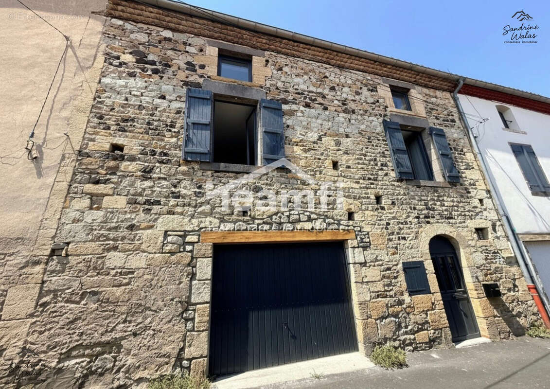 Maison à MEZEL
