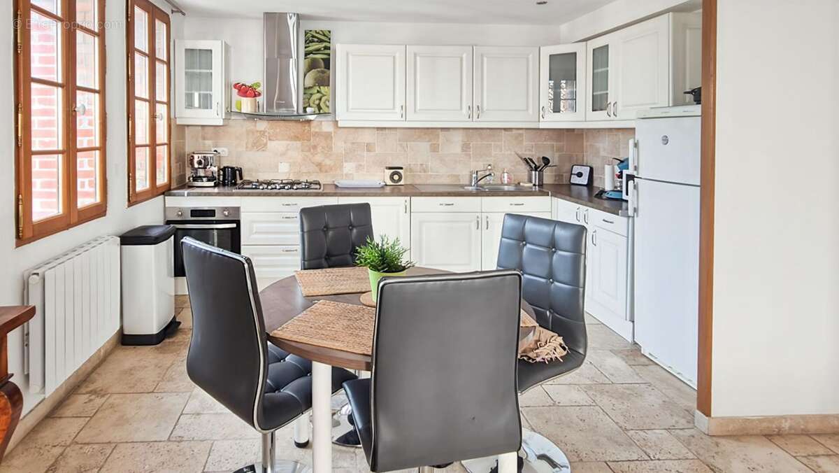 Maison à LES ANGLES