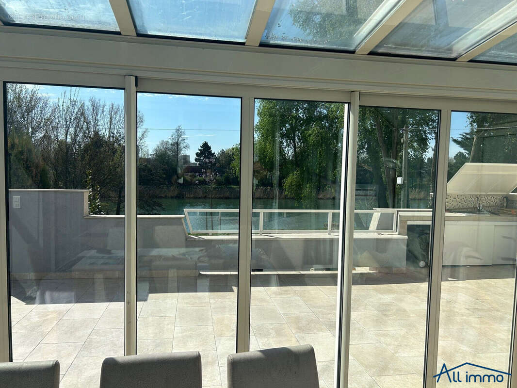 Maison à SAINT-MAUR-DES-FOSSES