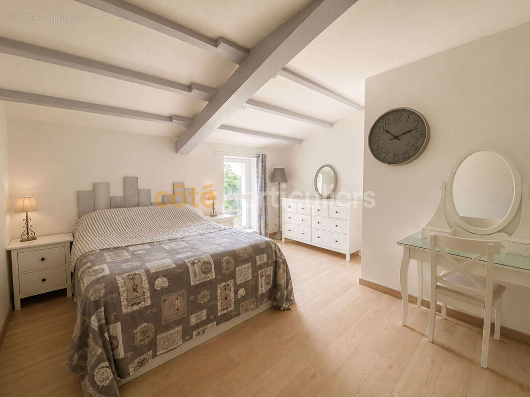 Maison Familiale - 6 chambres à Saint-Michel-En-L'Herm - photo 9