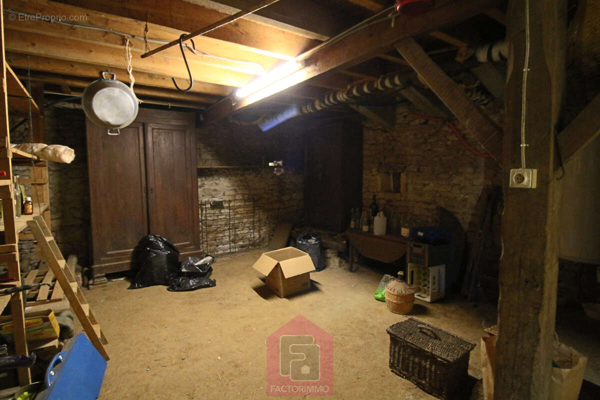 Bel ensemble en pierre gros potentiel !! - photo 29