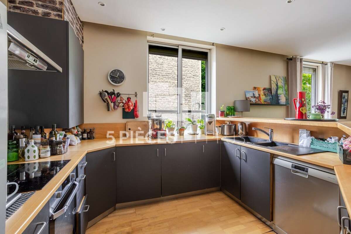 Appartement à NEUILLY-SUR-SEINE