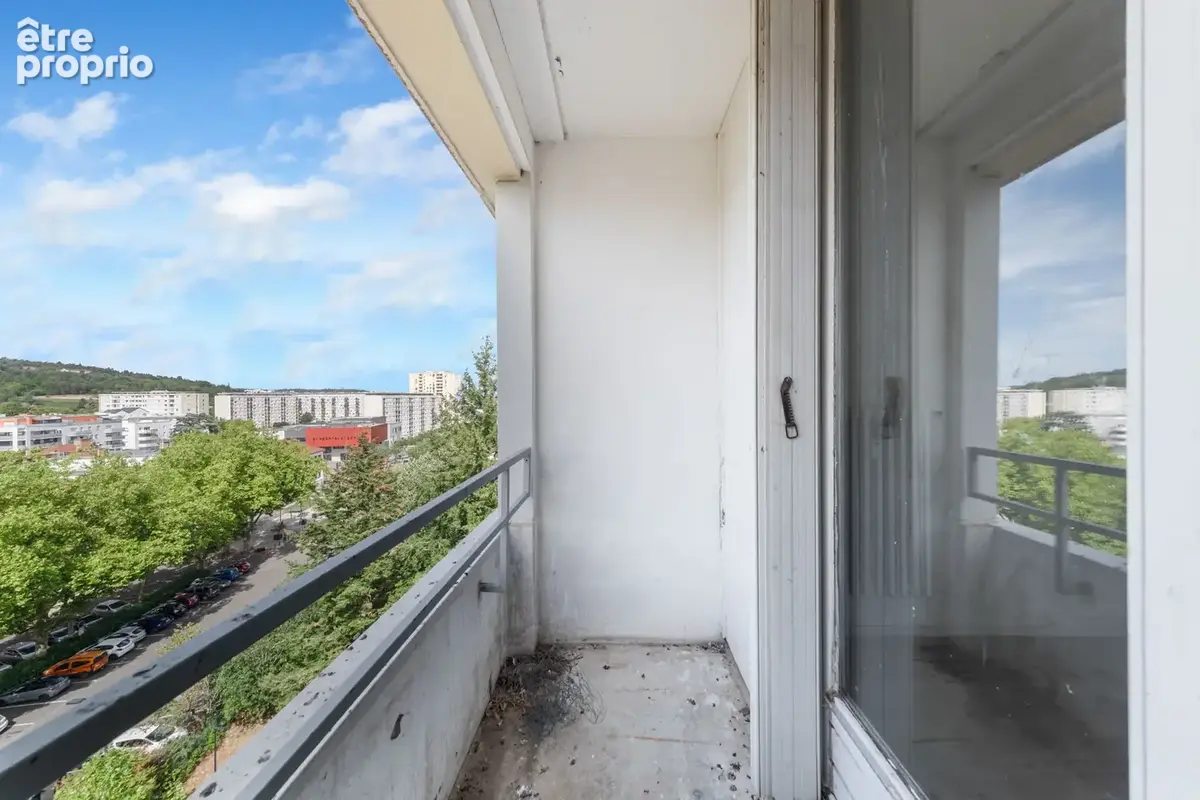 Vaste appartement T5 (106 m2) à rénover avec balcons et vue panoramique - Chenôve - photo 6