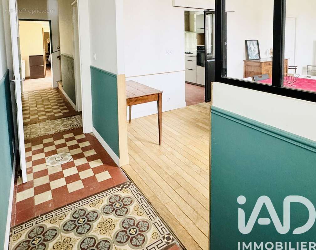 Photo 2 - Maison à COMPIEGNE