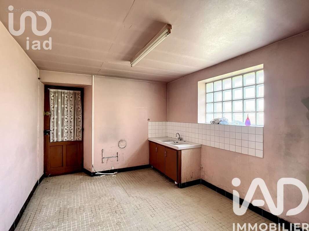Maison 86 m² à Courtacon  - photo 5