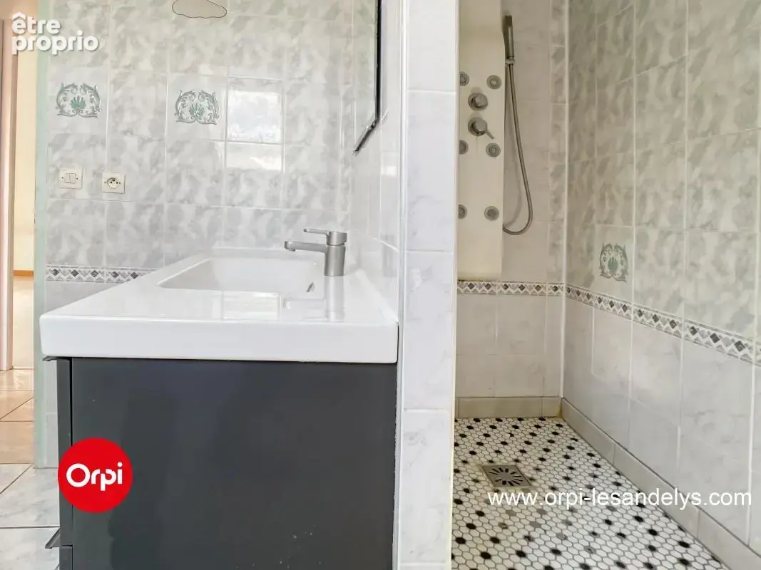 Maison À Vendre 5 chambres au calme Proche Tourny - photo 11