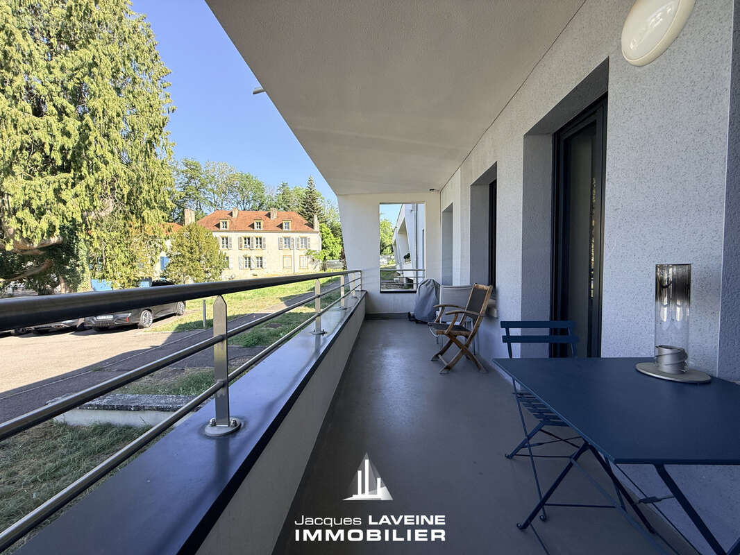 Appartement à LESSY