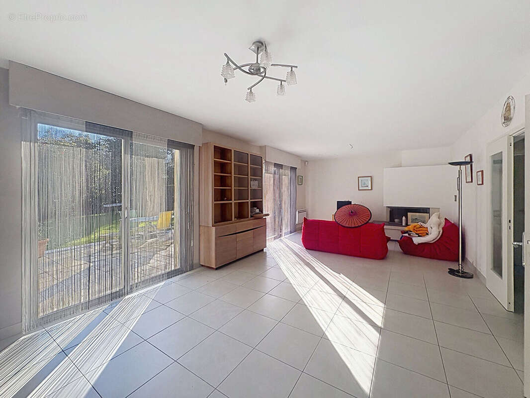 Maison à LA CHAPELLE-SUR-ERDRE