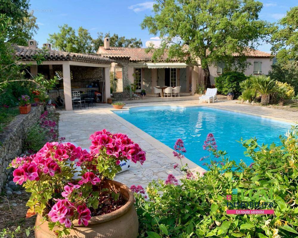 Maison à PLAN-DE-LA-TOUR