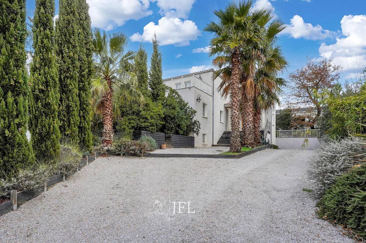 n°3 - Maison à SAINT-JEAN