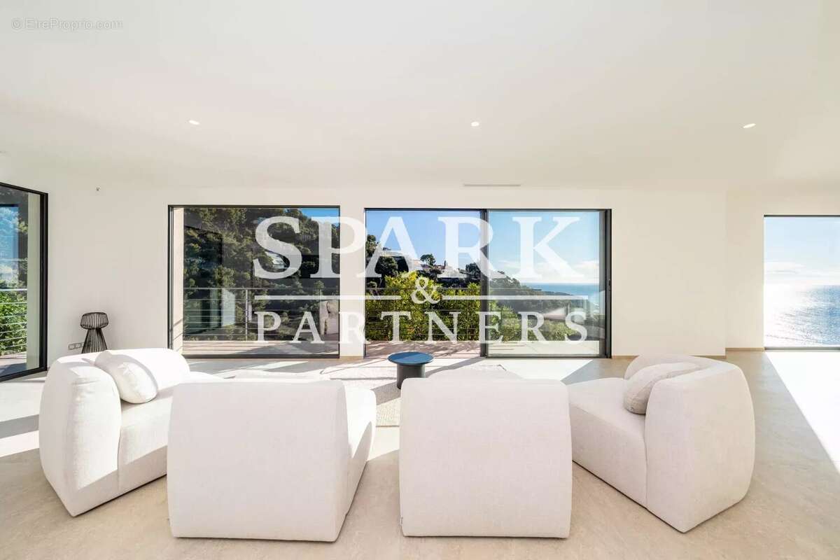 Maison à ROQUEBRUNE-CAP-MARTIN