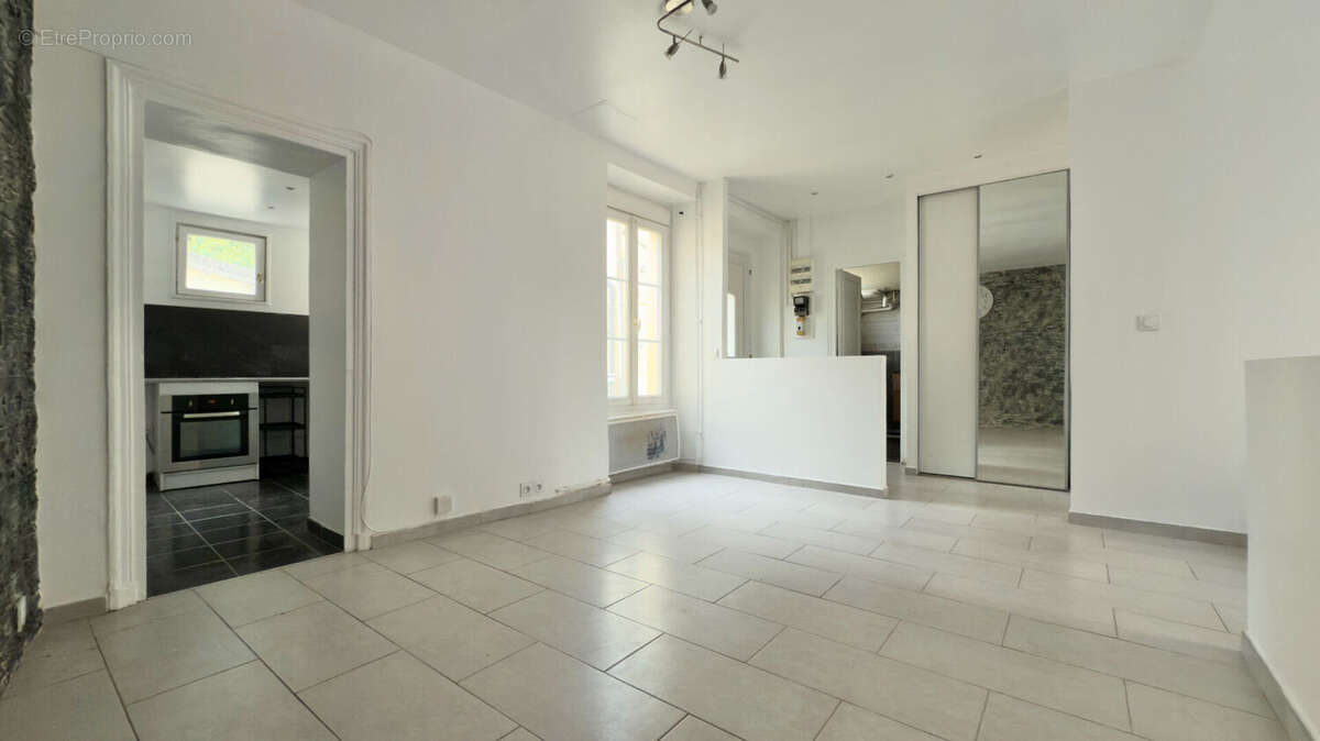 Appartement à CORBEIL-ESSONNES