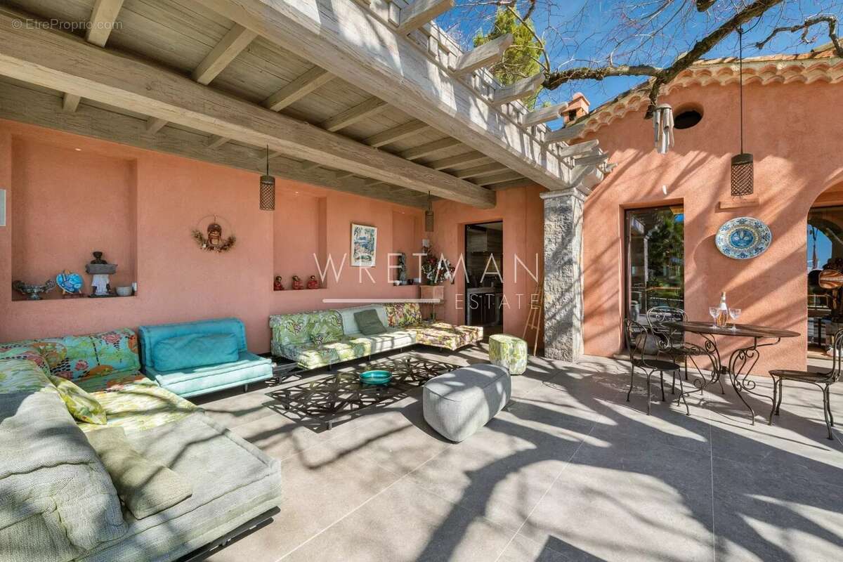 Maison à MOUGINS