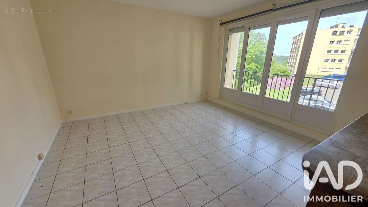 Appartement 63 m² à Evreux  - photo 2