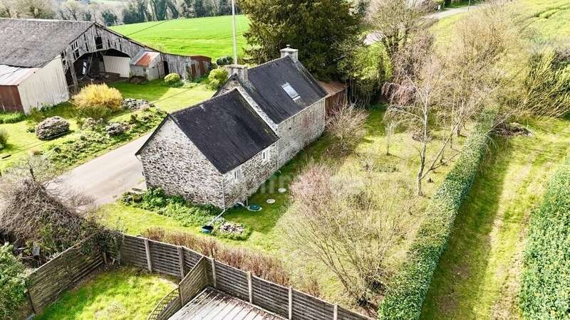 Maison à LANDELEAU