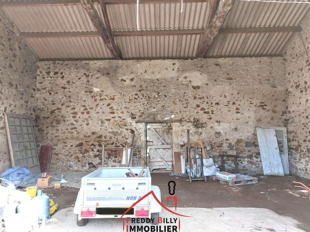 Maison à SAINT-VARENT