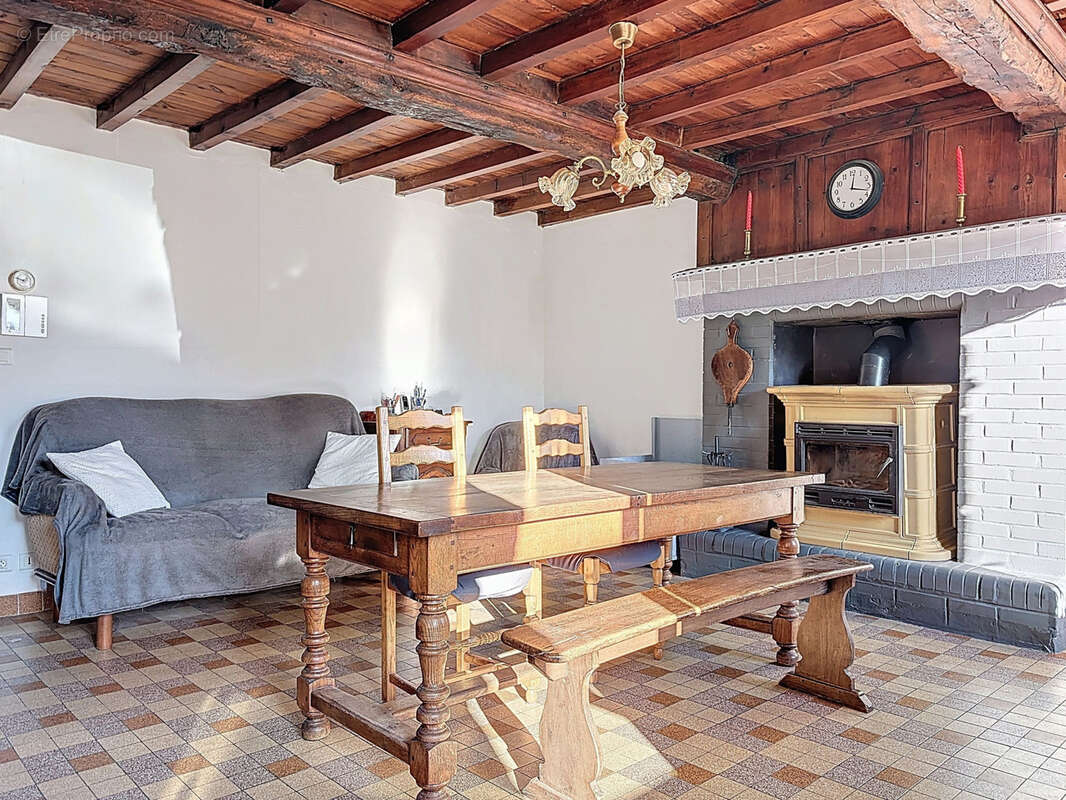 Maison à NEUFMESNIL