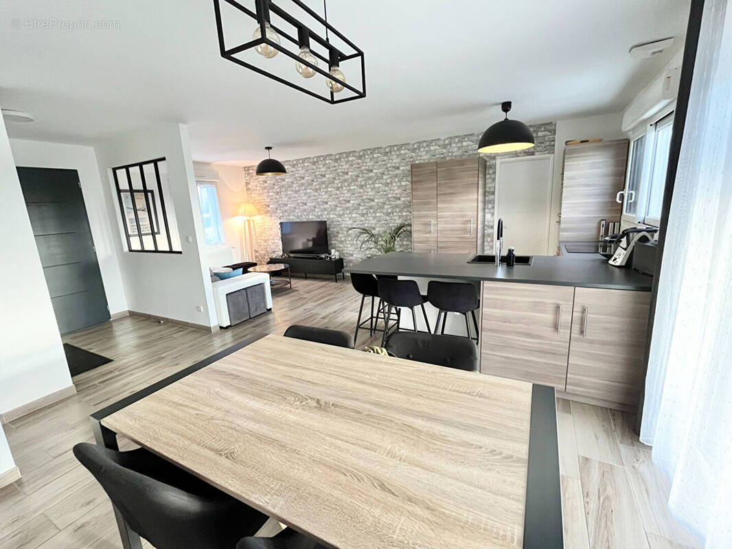 Maison à VILLEPERDUE