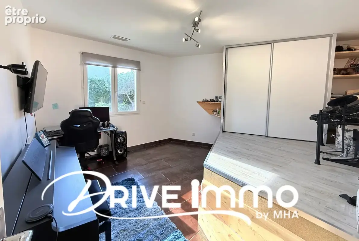 Narbonne quartier prisé - villa t5 de plain pied 155m2 sur terrain 1000m2 - secteur crabit - photo 10