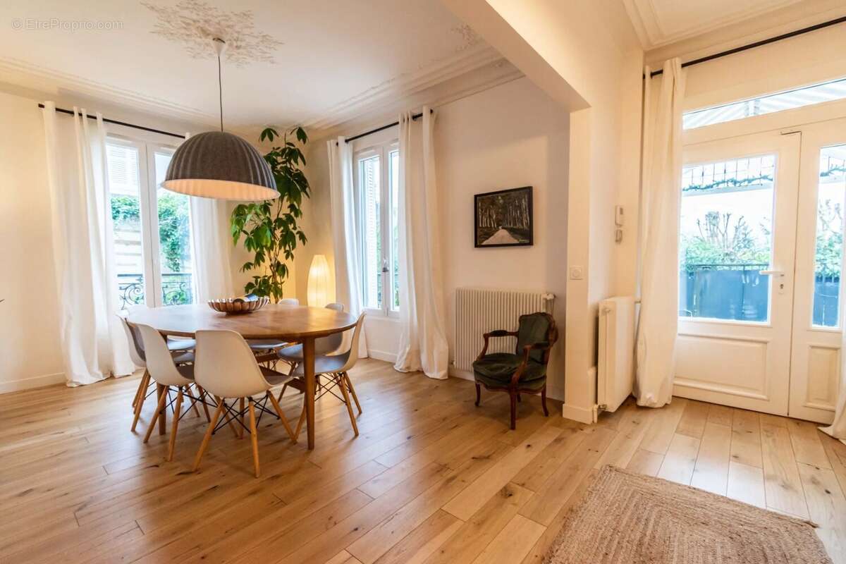 Maison à MONTMORENCY