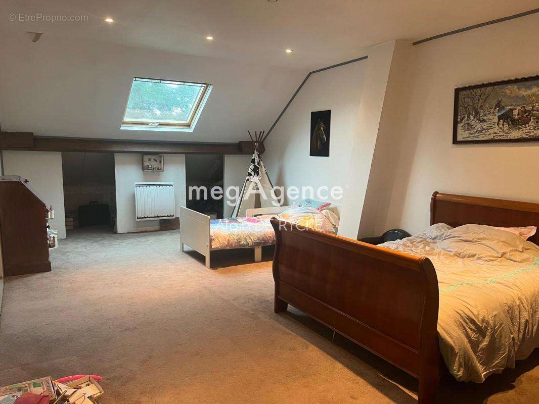 Maison à FONTAINE-LA-GAILLARDE