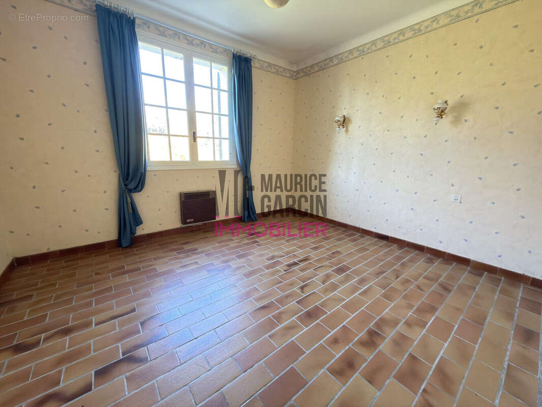 Maison à LORIOL-DU-COMTAT